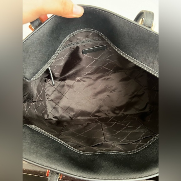 Michael Kors Large Tote Bag - Picture 10 of 12